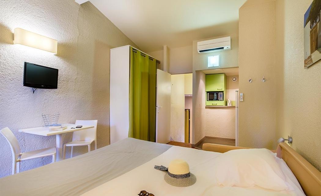 Belambra Clubs La Colle-Sur-Loup - Les Terrasses De Saint-Paul De Vence Ξενοδοχείο Δωμάτιο φωτογραφία